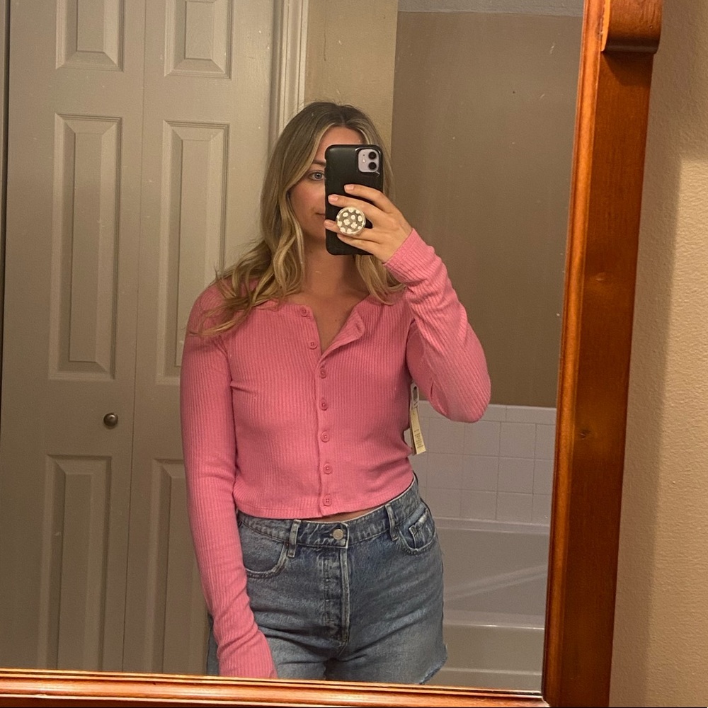 Aritzia medium Wilfred free pink top